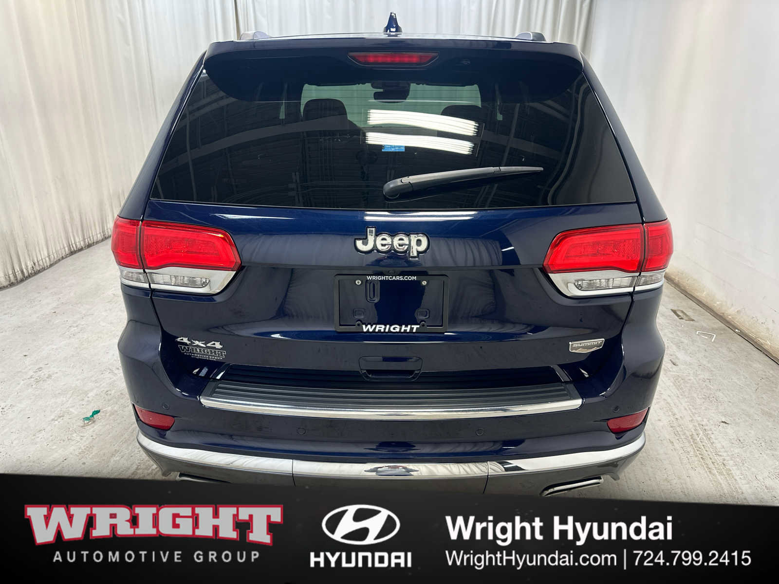 Used 2017 Jeep Grand Cherokee Summit AWD/4WD image 5