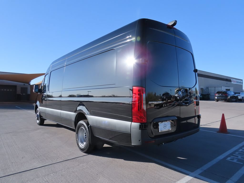 Used 2025 Mercedes-Benz Sprinter 3500 image 7