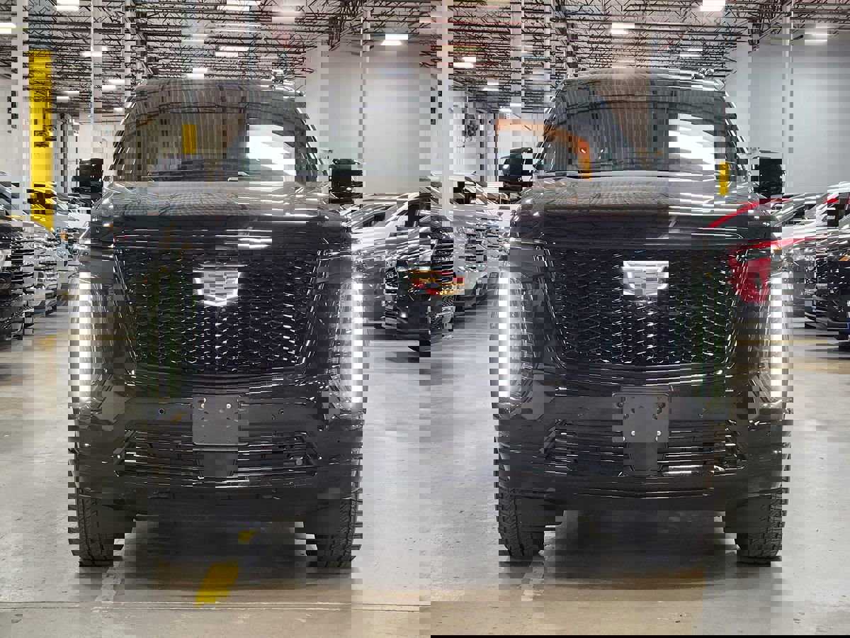 Used 2025 Cadillac Escalade ESV Sport Platinum image 2