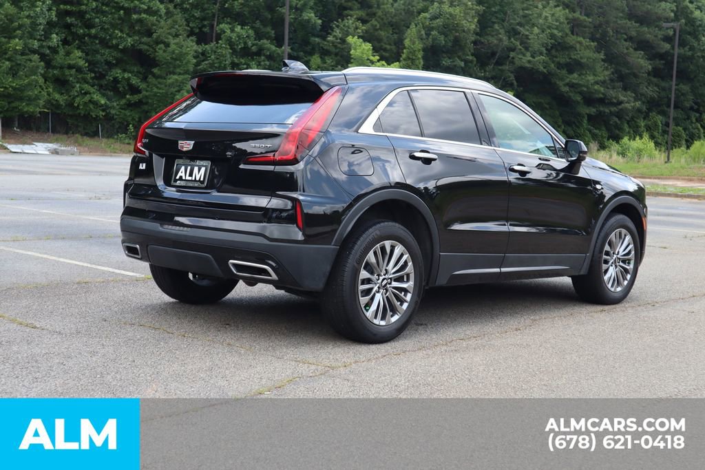 Used 2025 Cadillac XT4 Premium Luxury image 6