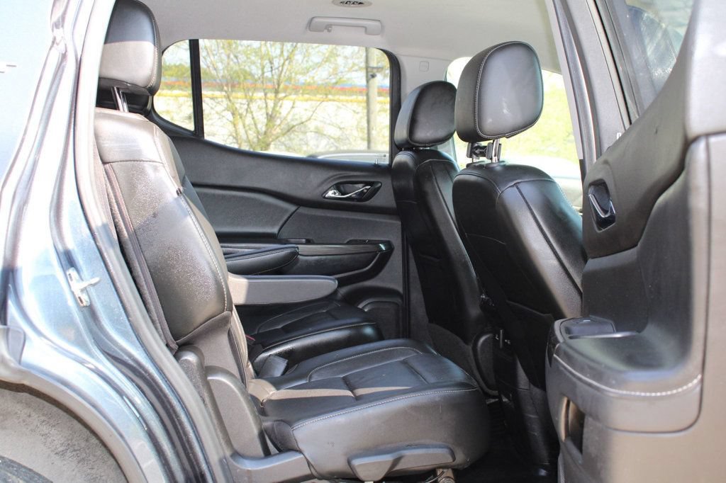 Used 2020 GMC Acadia SLT FWD image 33