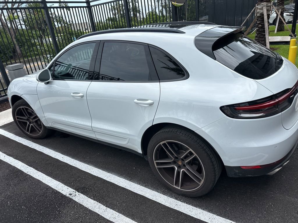 Certified 2019 Porsche Macan S AWD/4WD image 2