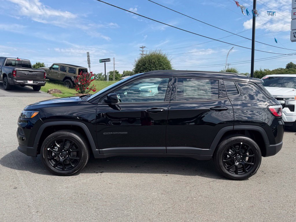 New 2026 Jeep Compass Latitude AWD/4WD image 7