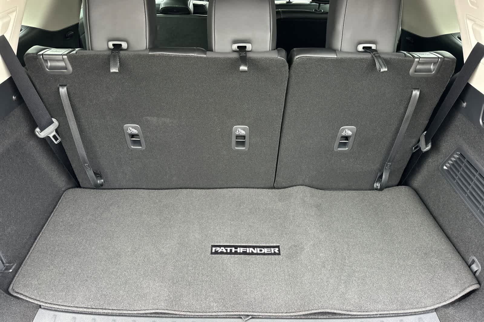 New 2026 Nissan Pathfinder SL image 16