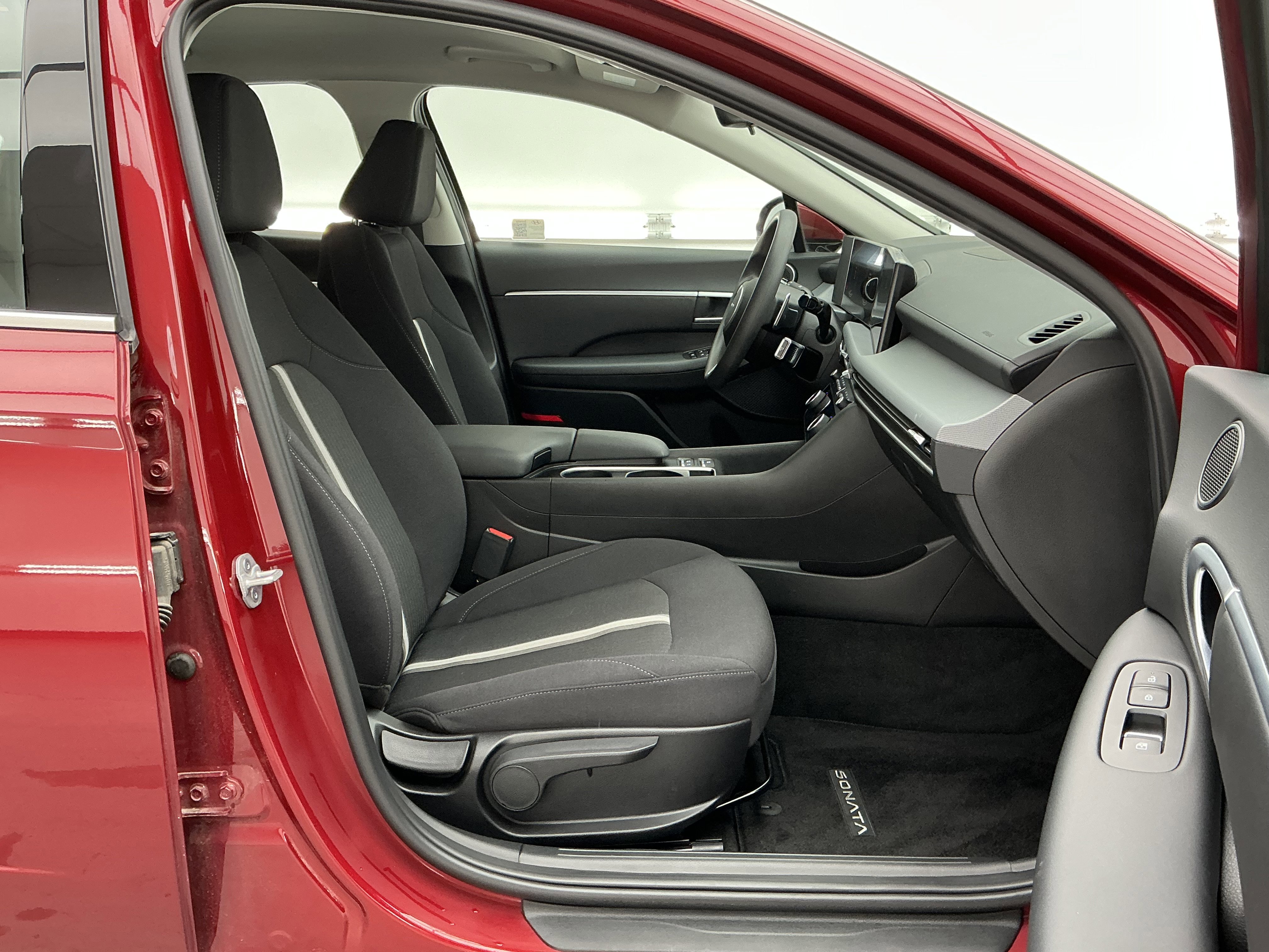 Used 2024 Hyundai Sonata SEL image 25