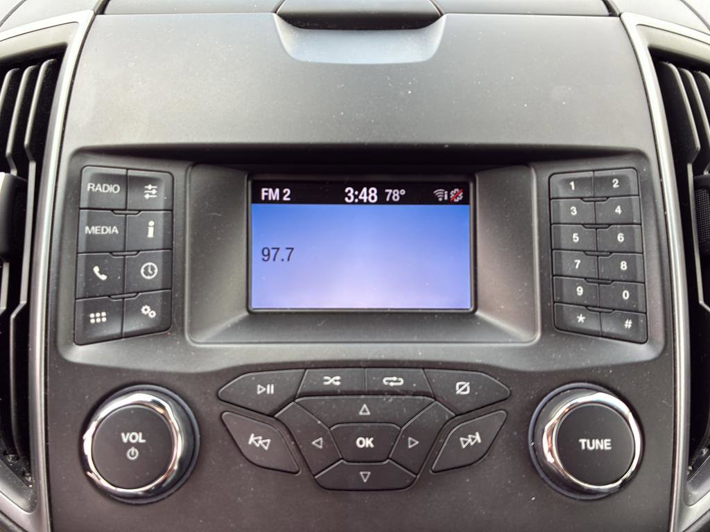 Used 2019 Ford Edge SE image 26