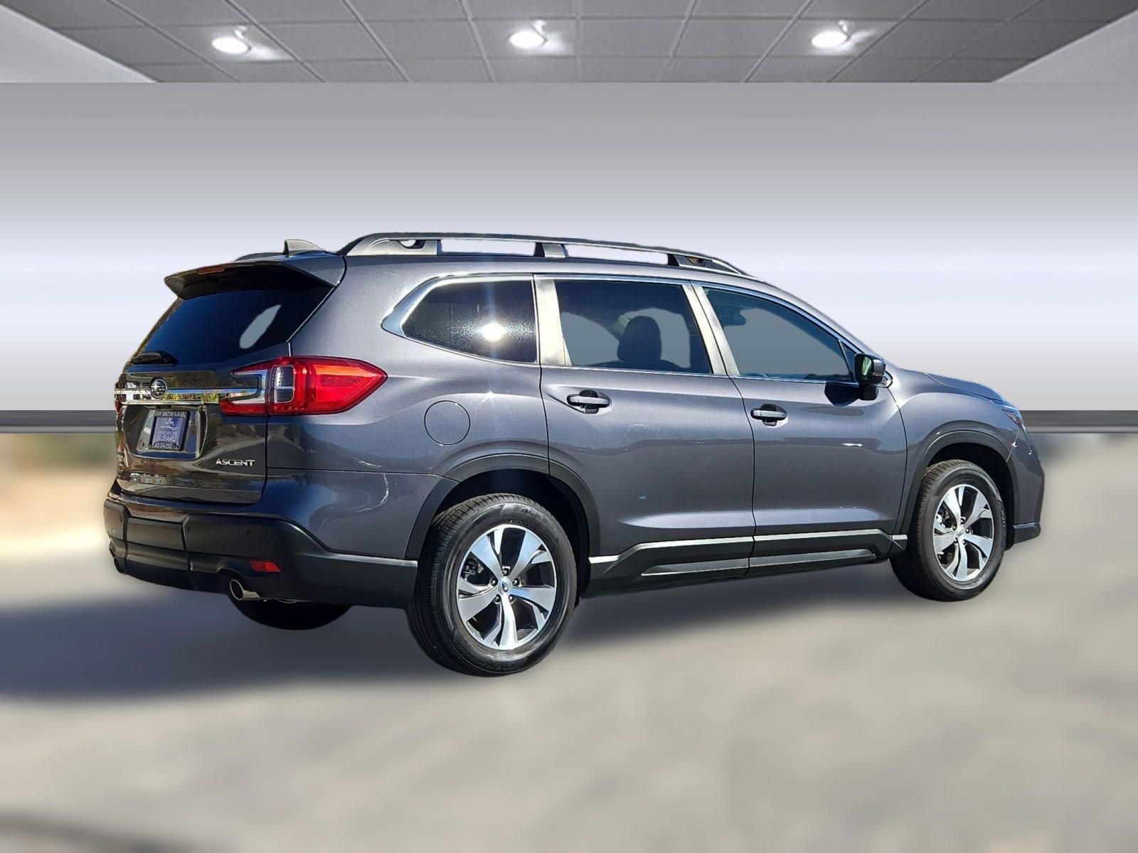 Used 2024 Subaru Ascent Premium w/ Convenience Package image 8