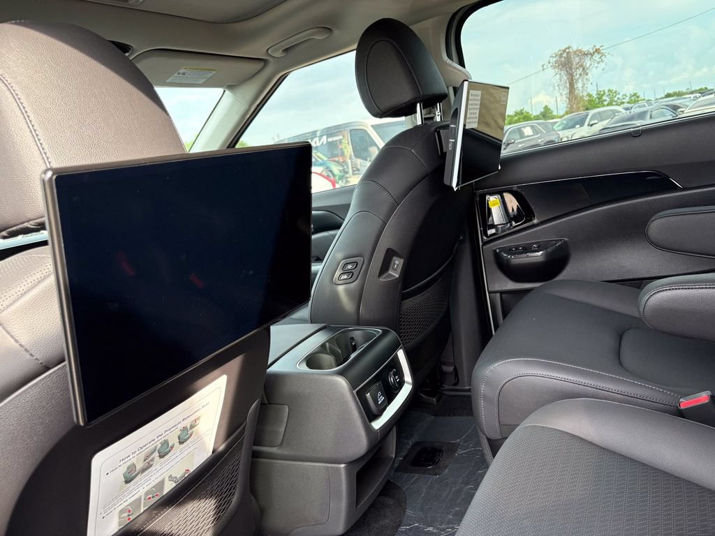New 2026 Kia Carnival SX Prestige FWD image 14