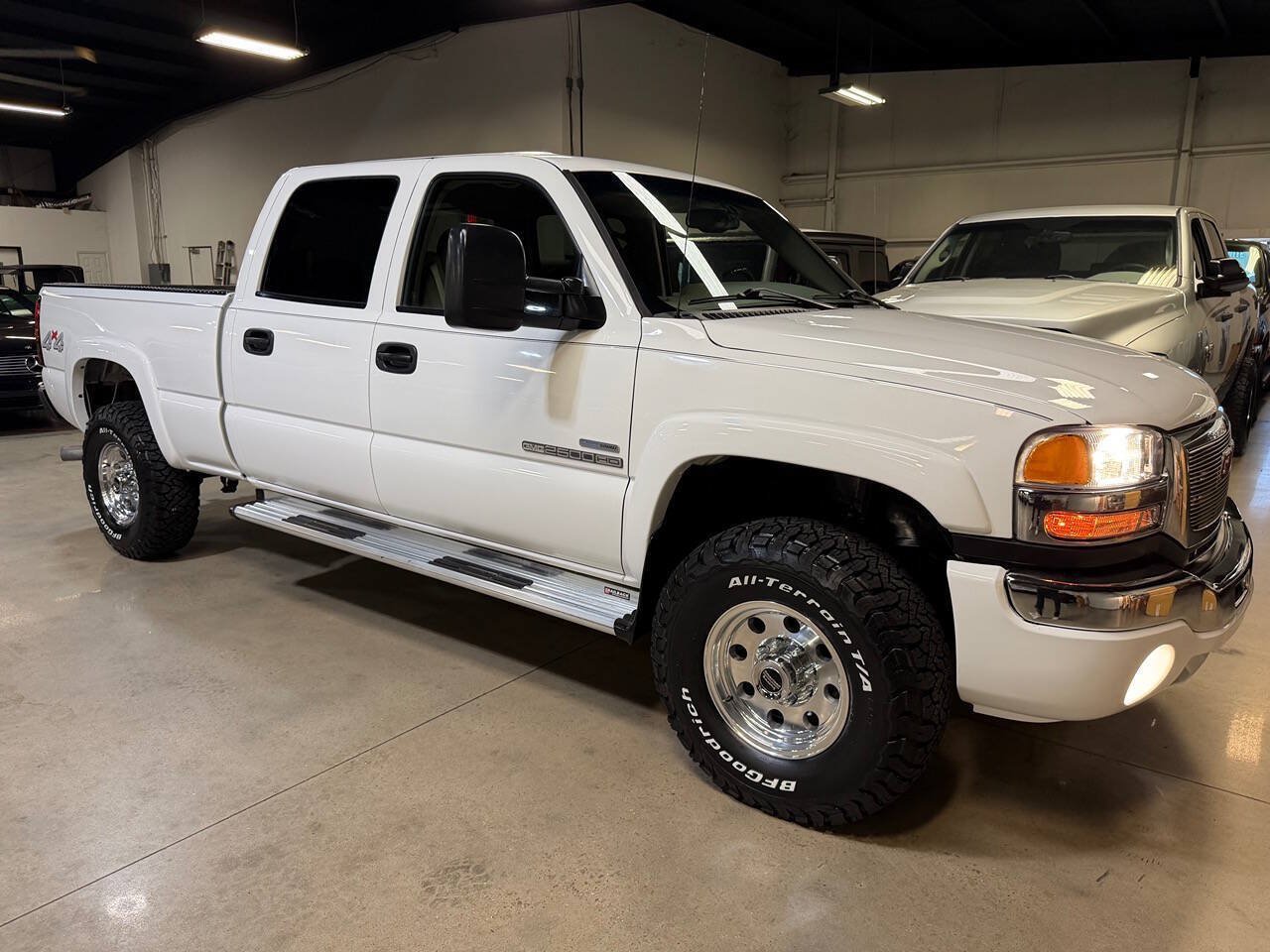 Used 2006 GMC Sierra 2500 SLE w/ Heavy-Duty Power Package AWD/4WD image 59