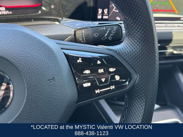 Certified 2022 Volkswagen Golf R image 41