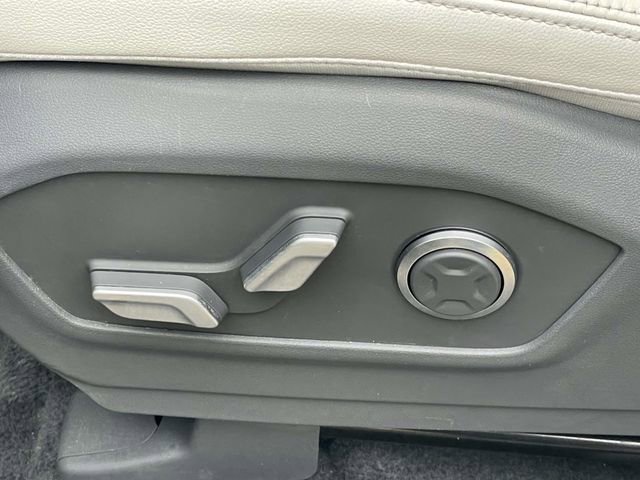 Used 2025 Hyundai Santa Fe Limited image 16