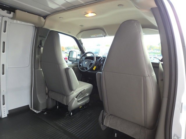 New 2025 Chevrolet Express 2500 Extended image 21