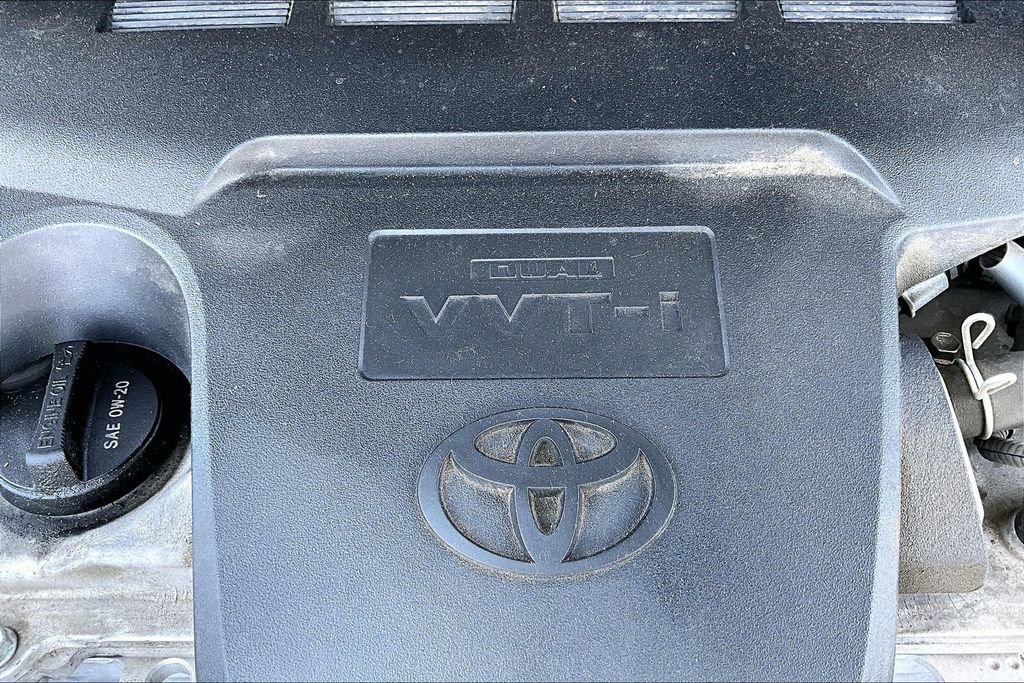 Used 2018 Toyota RAV4 XLE w/ All Weather Liner Package FWD image 31