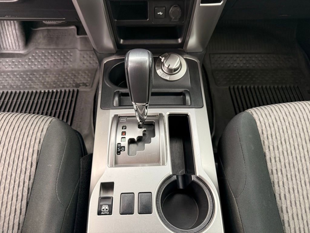 Used 2024 Toyota 4Runner SR5 AWD/4WD image 18