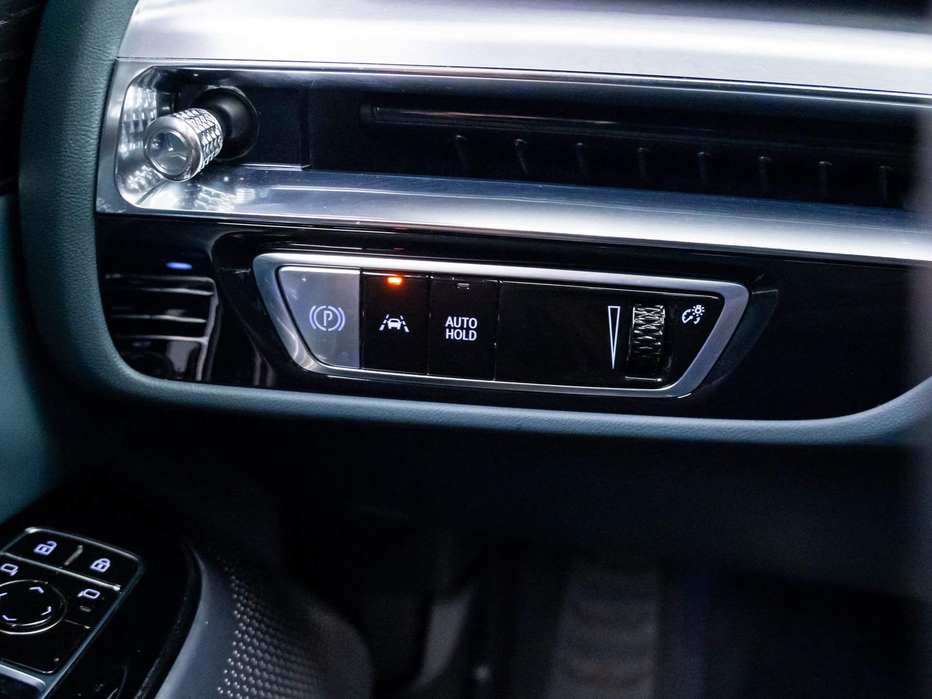 Certified 2025 Cadillac Lyriq Sport w/ Nappa Leather Package image 30