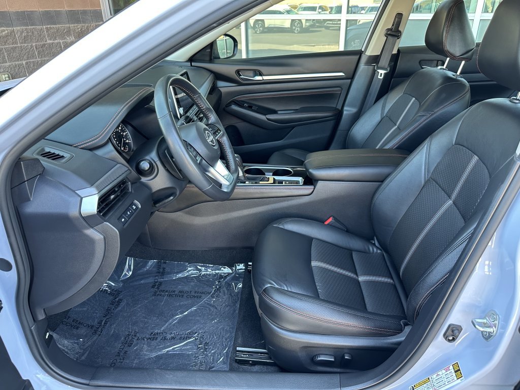 Used 2023 Nissan Altima 2.5 SR image 13