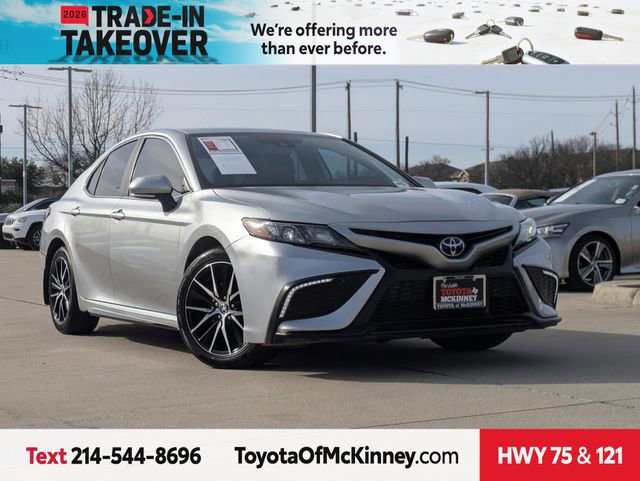 Used 2023 Toyota Camry SE image 1