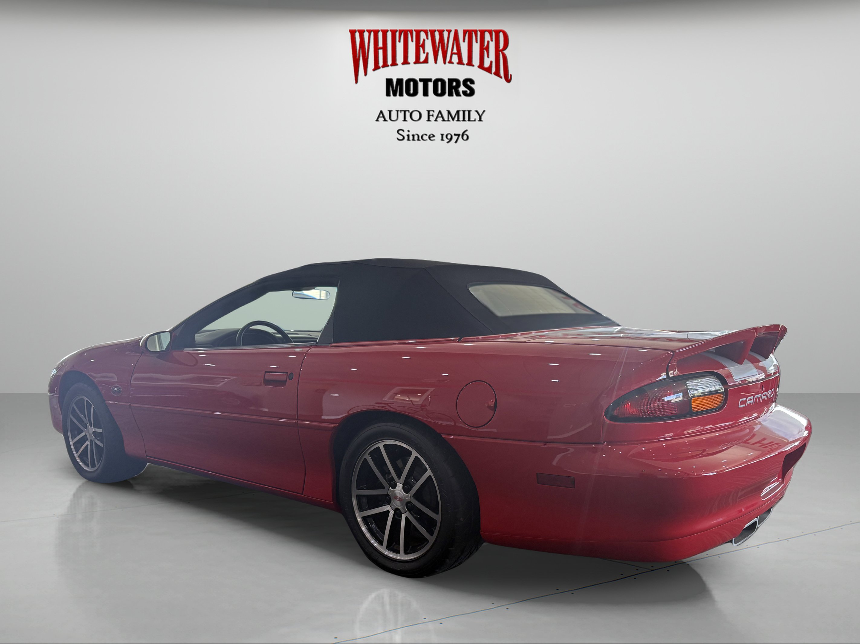 Used 2002 Chevrolet Camaro Z28 w/ SS Performance/Appearance Pkg RWD image 4