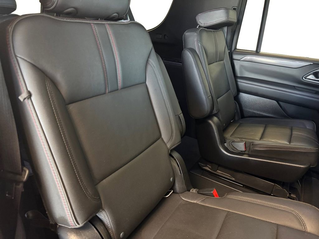 Used 2021 Chevrolet Suburban RST w/ Luxury Package AWD/4WD image 18