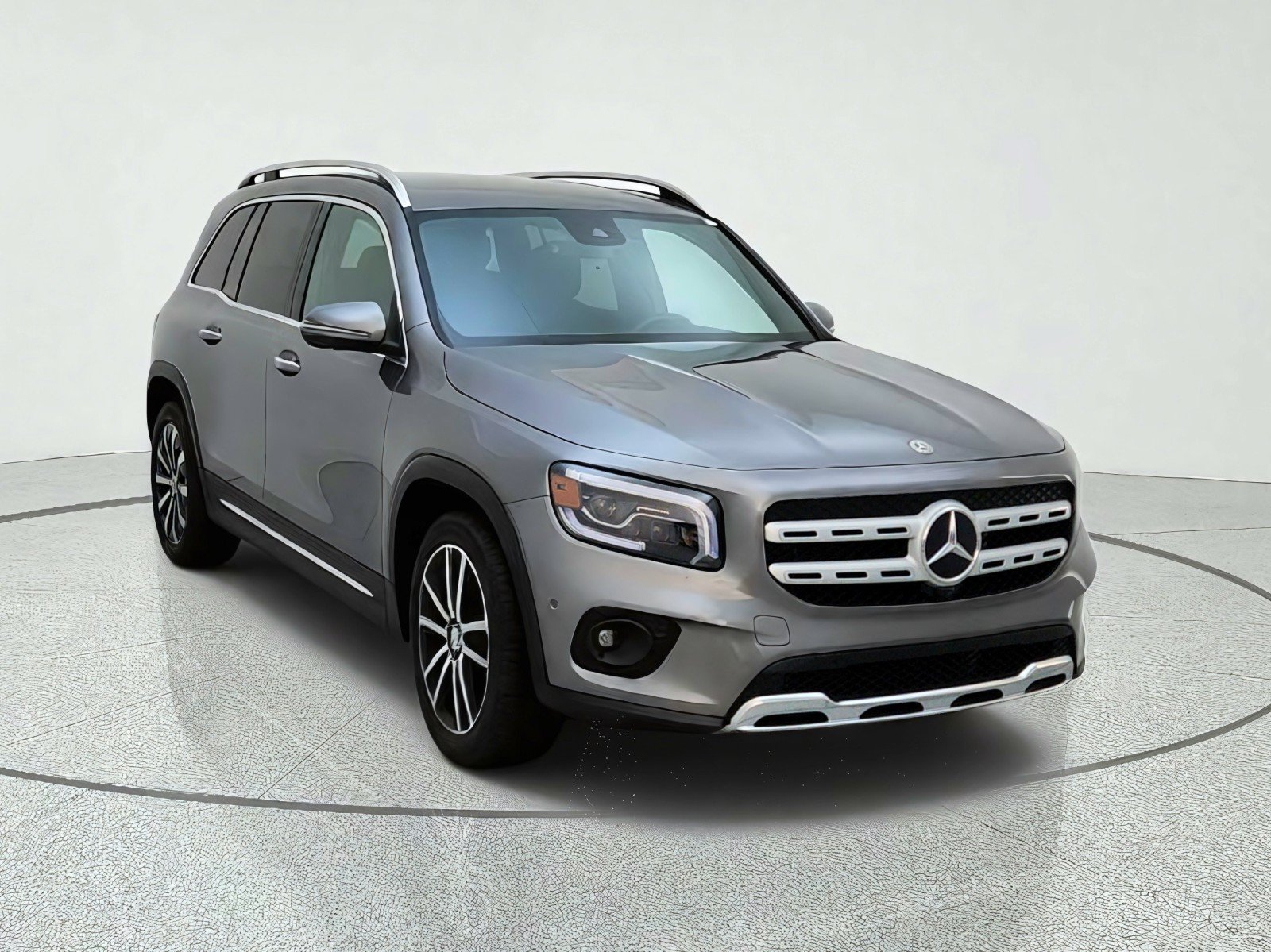 Used 2023 Mercedes-Benz GLB 250 4MATIC image 4