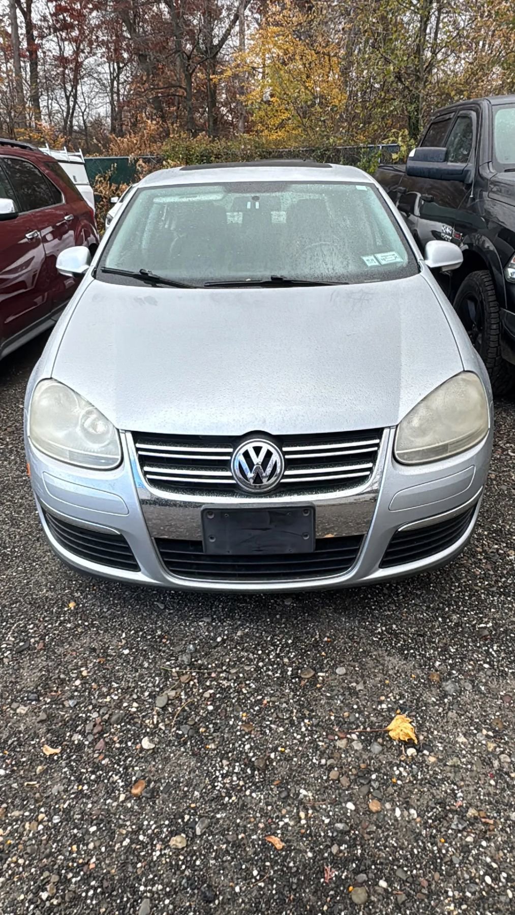 Used 2009 Volkswagen Jetta SEL FWD image 1