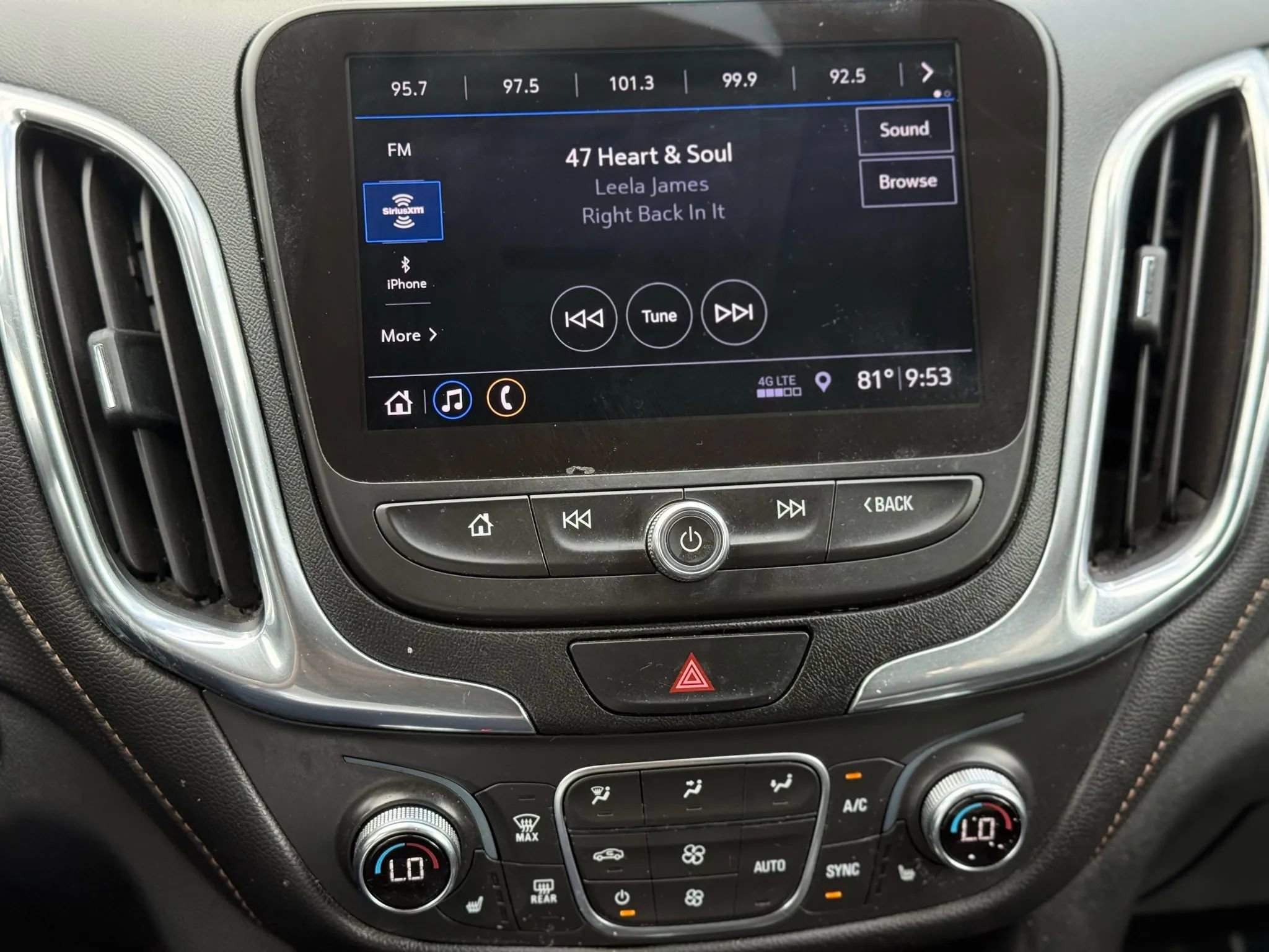 Used 2020 Chevrolet Equinox Premier w/ Premier Redline Edition image 22