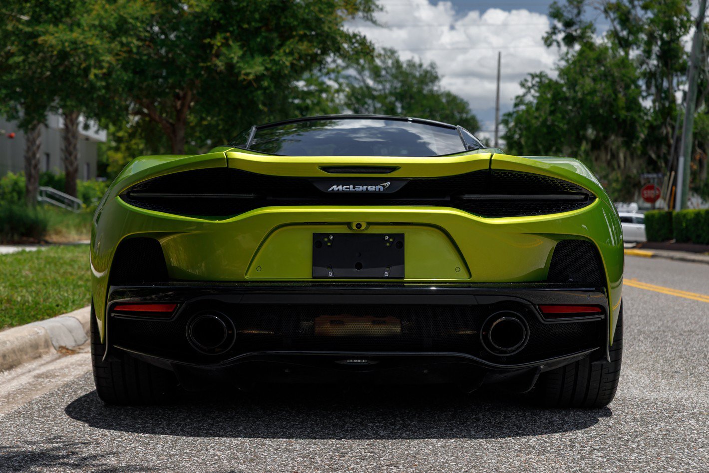 Used 2023 McLaren GT RWD image 11