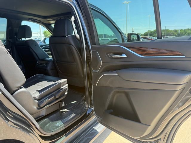 Used 2021 Cadillac Escalade Premium Luxury AWD/4WD image 20