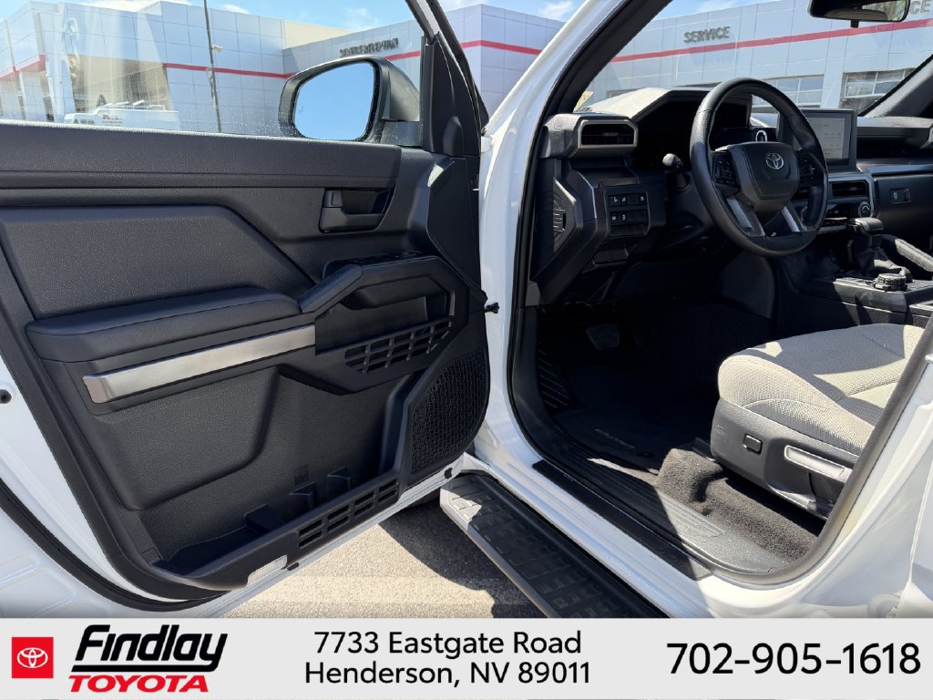 Certified 2025 Toyota 4Runner SR5 AWD/4WD image 5