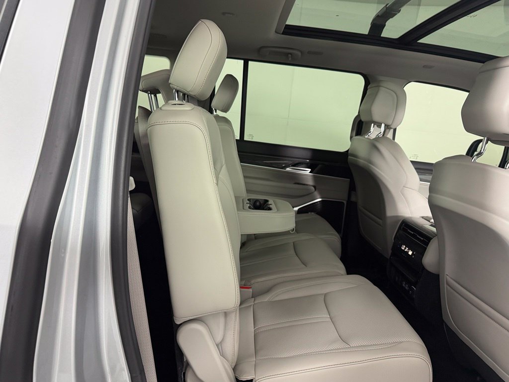Used 2022 Jeep Wagoneer Series II w/ Premium Group I RWD image 21