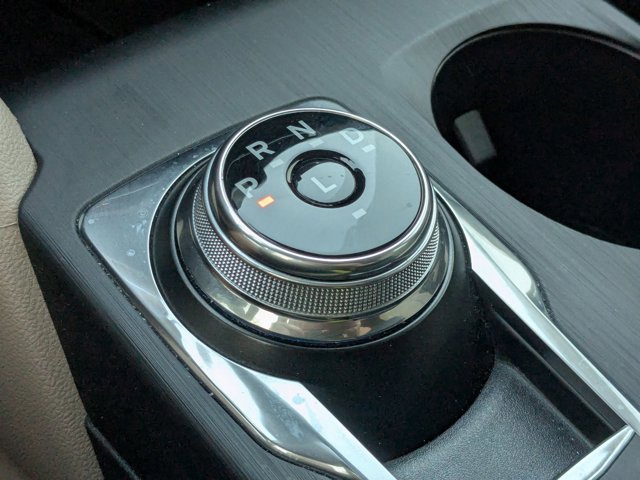 Used 2020 Ford Escape SE Sport image 8