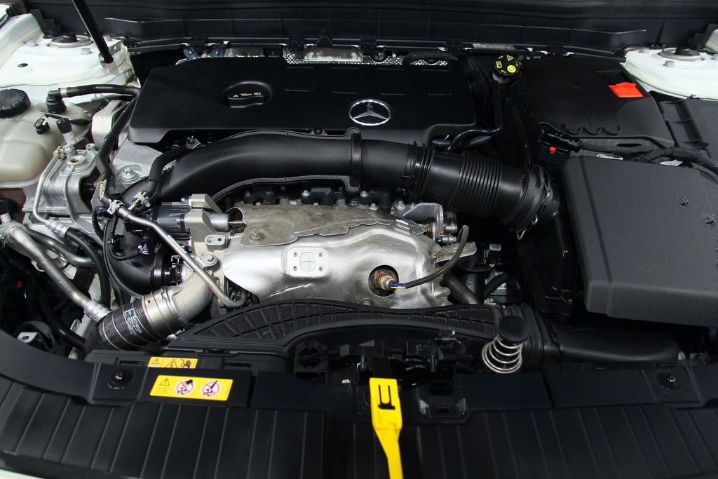 Certified 2023 Mercedes-Benz GLB 250 4MATIC image 31