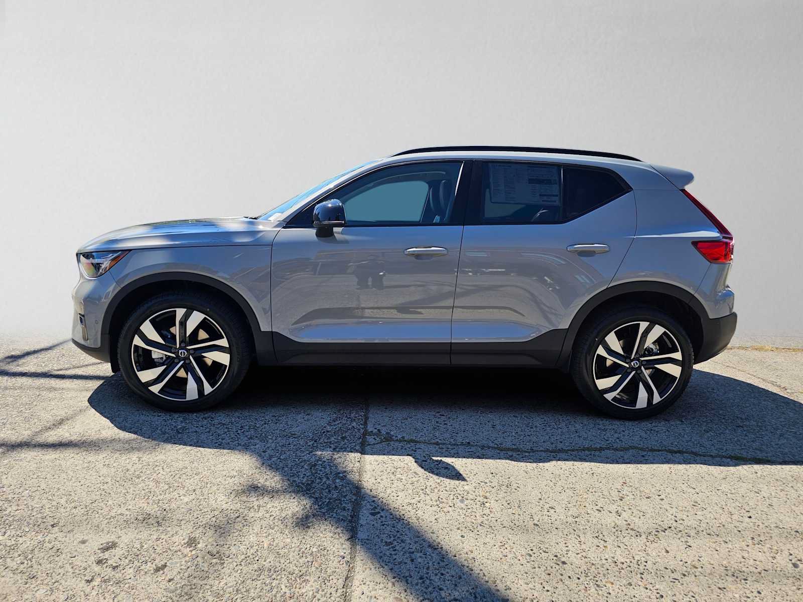 New 2026 Volvo XC40 B5 Ultra w/ Protection Package Premier AWD/4WD image 6