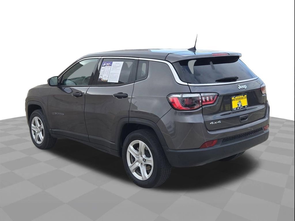 Used 2023 Jeep Compass Sport image 3