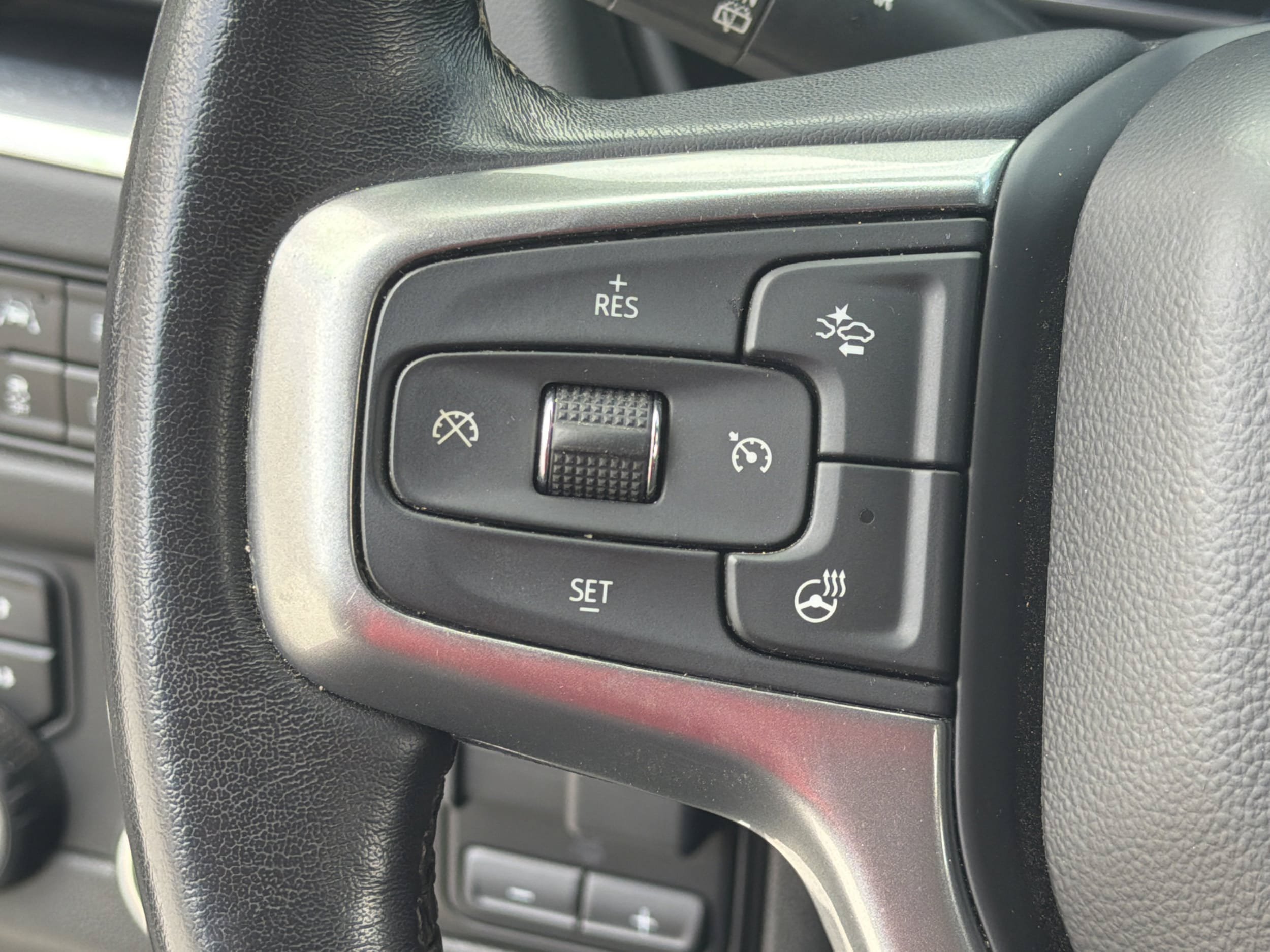 Used 2022 Chevrolet Suburban LT w/ Luxury Package AWD/4WD image 12