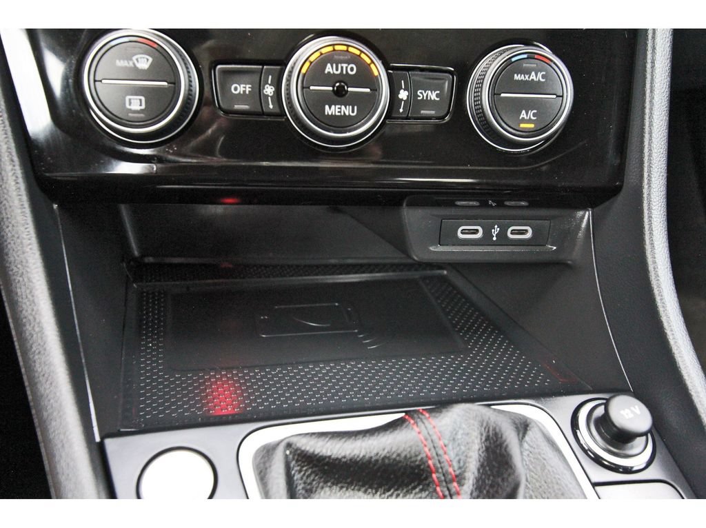 Used 2024 Volkswagen Jetta GLI Autobahn FWD image 27