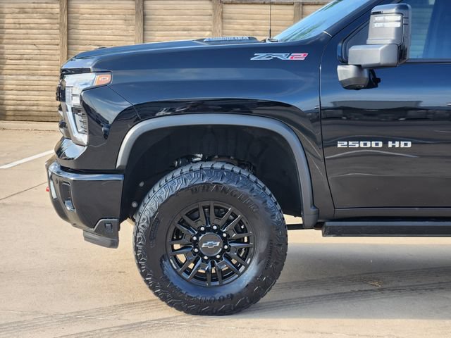 Used 2025 Chevrolet Silverado 2500 ZR2 w/ Technology Package AWD/4WD image 17