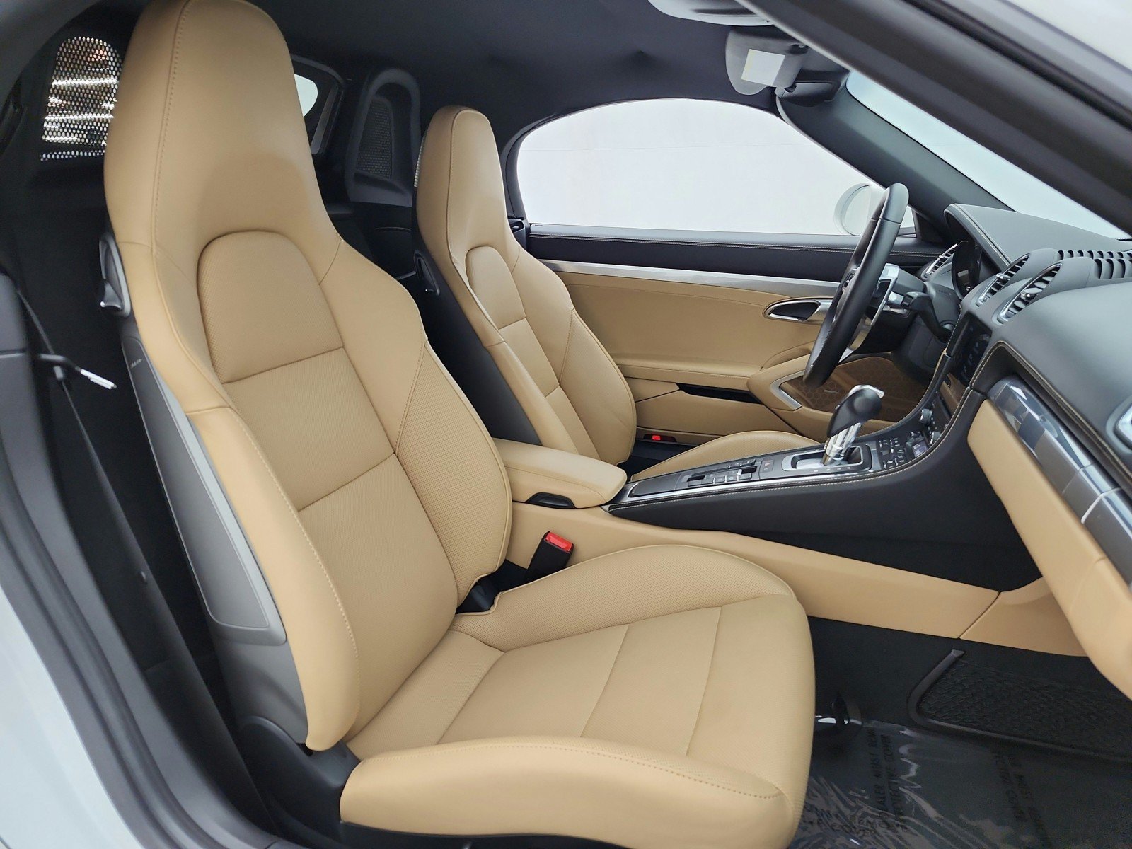 Used 2022 Porsche 718 Boxster RWD image 17