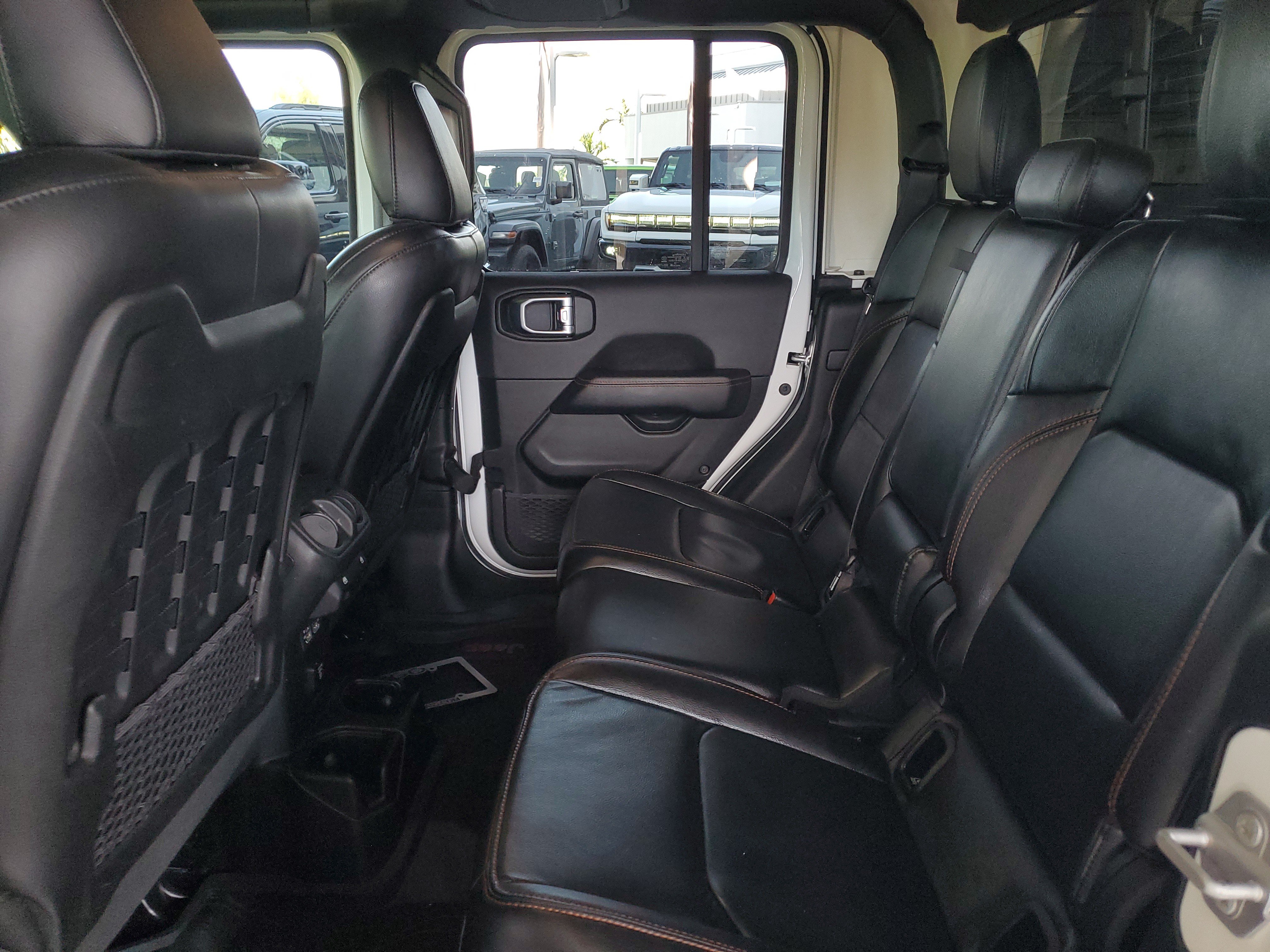 Used 2023 Jeep Gladiator Mojave w/ LED Lighting Group AWD/4WD image 9