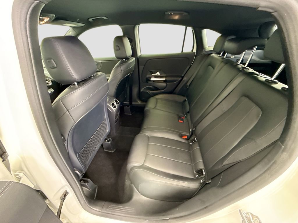 Used 2021 Mercedes-Benz GLA 250 4MATIC image 19
