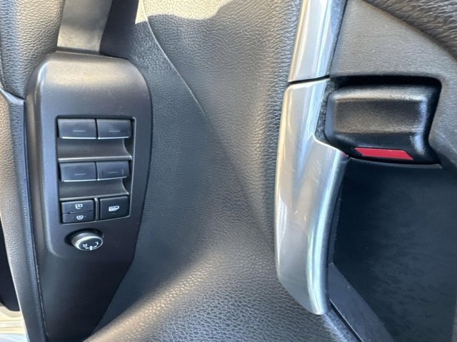 Used 2023 Toyota Camry XSE image 8