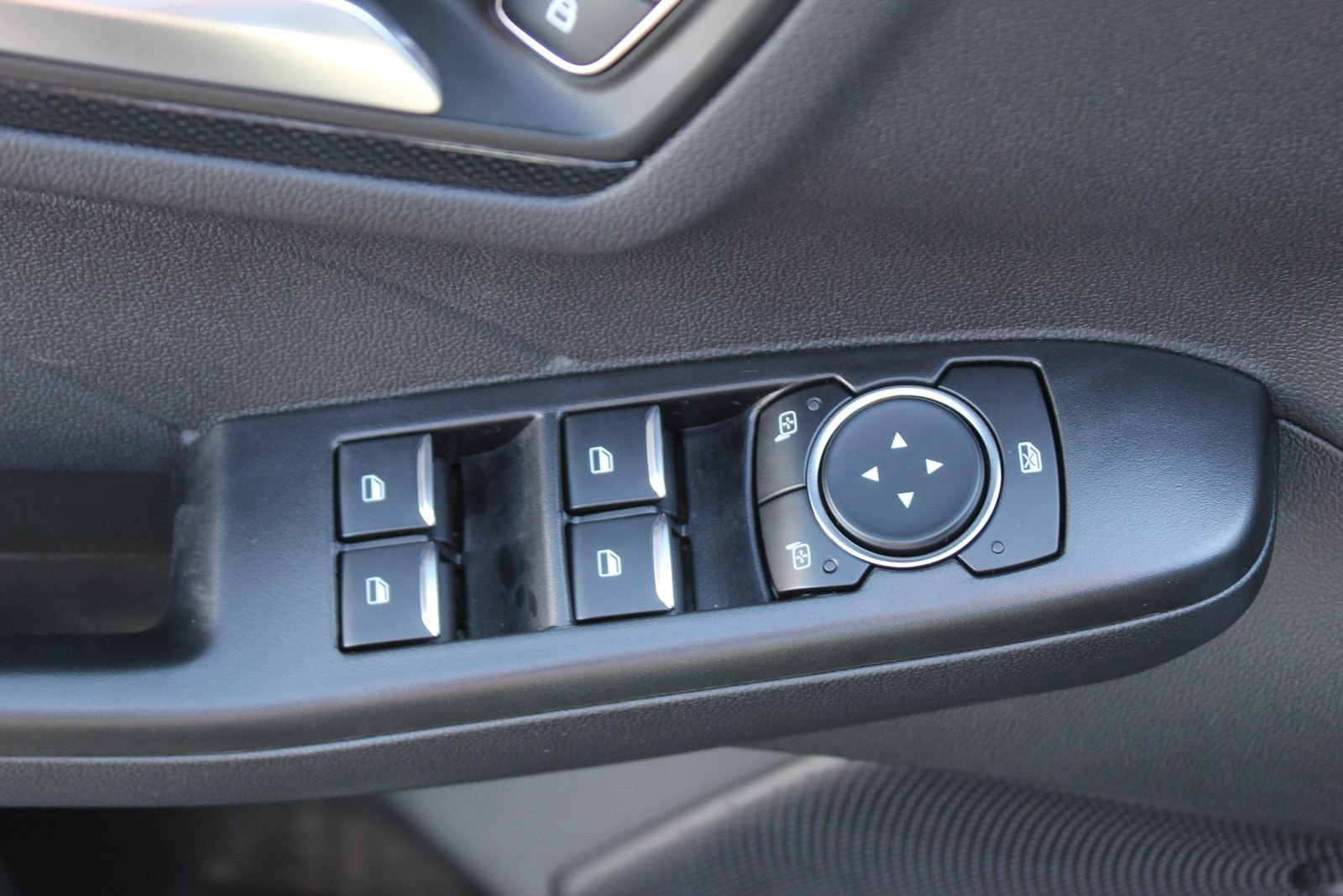 New 2026 Ford Escape ST-Line w/ Tech Pack #1 image 18