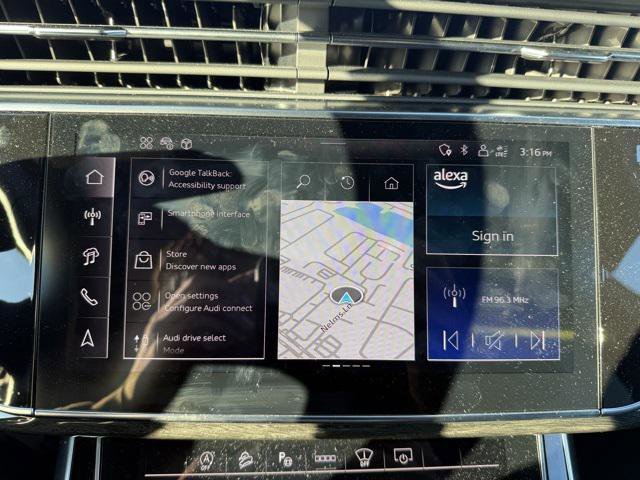 Certified 2025 Audi Q8 Prestige w/ Prestige Package image 18