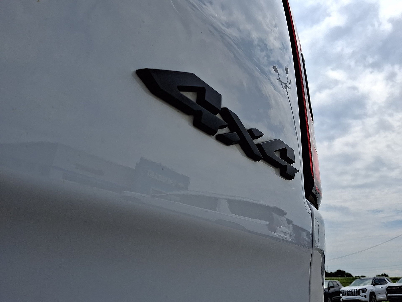 Used 2024 RAM 1500 Laramie AWD/4WD image 24