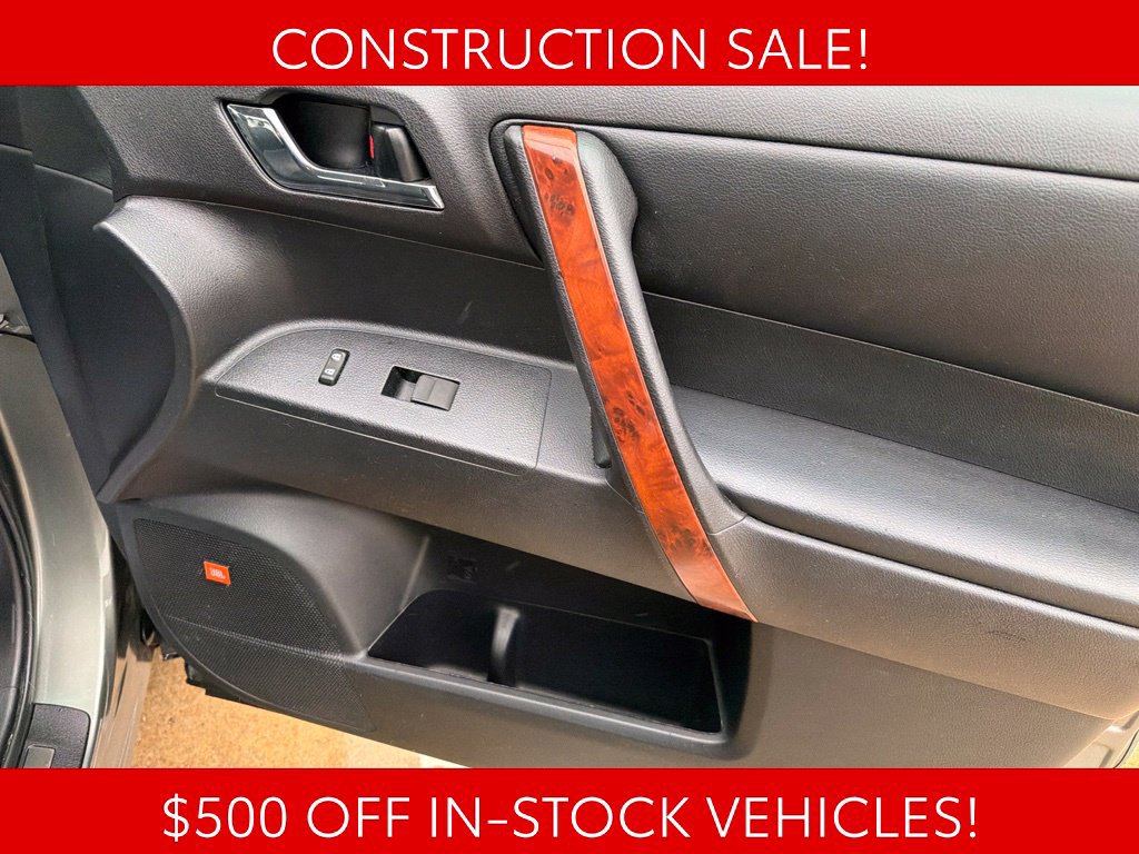 Used 2012 Toyota Highlander Limited w/ Tow Pkg AWD/4WD image 20
