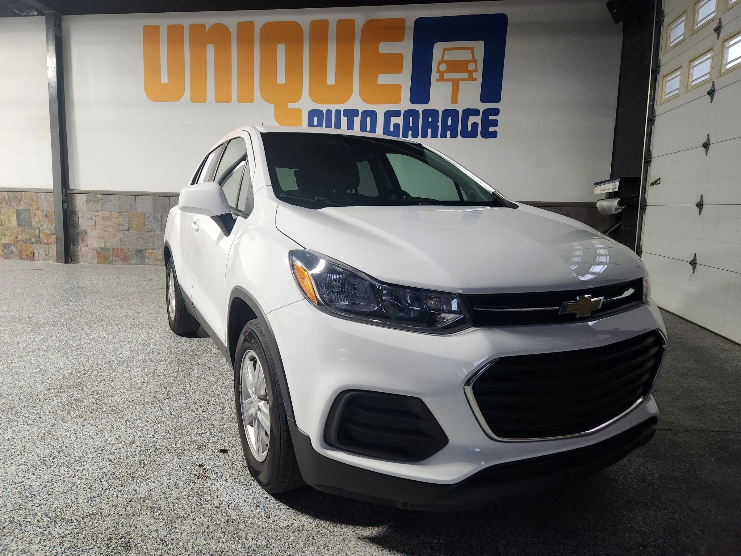 Used 2019 Chevrolet Trax LS w/ Tint and Cruise Package image 1