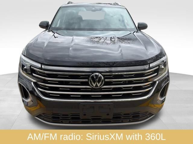 Used 2024 Volkswagen Atlas SEL image 2