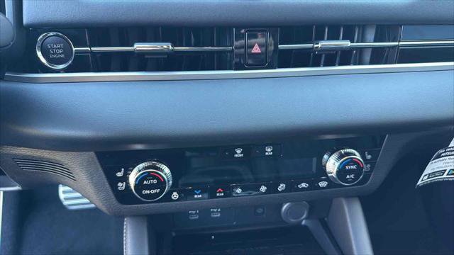 New 2025 Mitsubishi Outlander SEL image 21