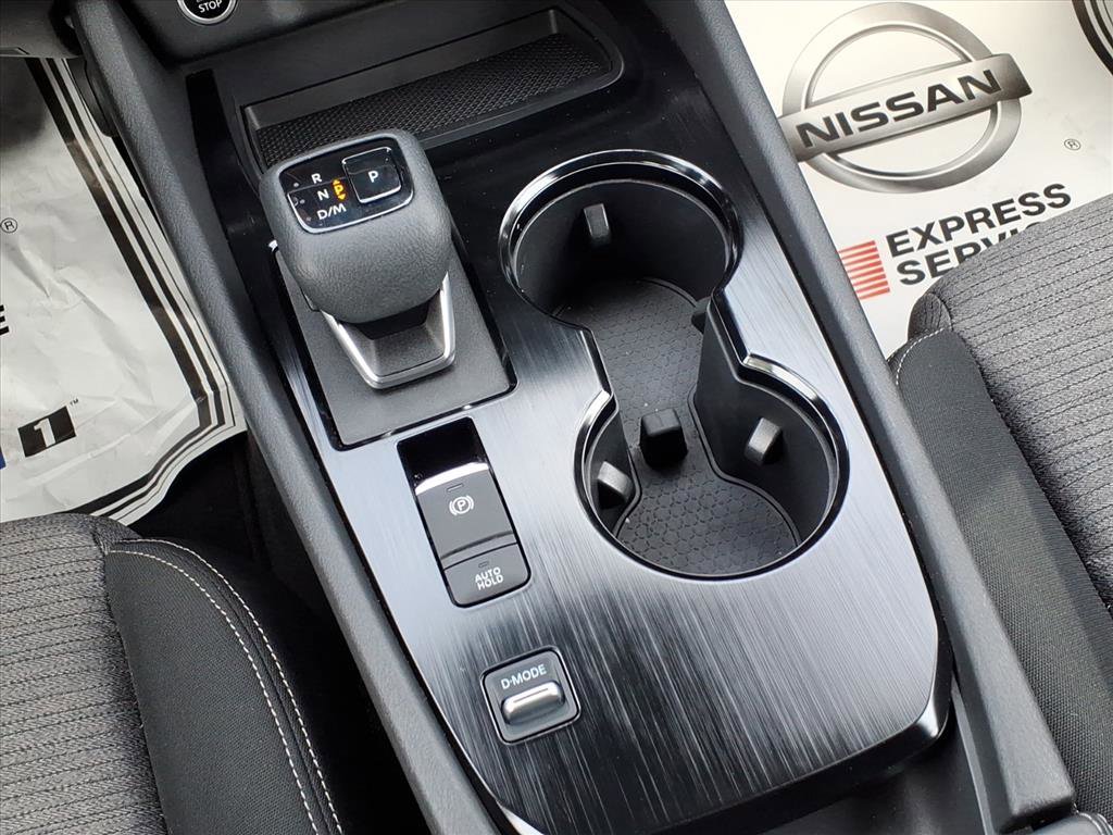 Certified 2023 Nissan Rogue SV image 25