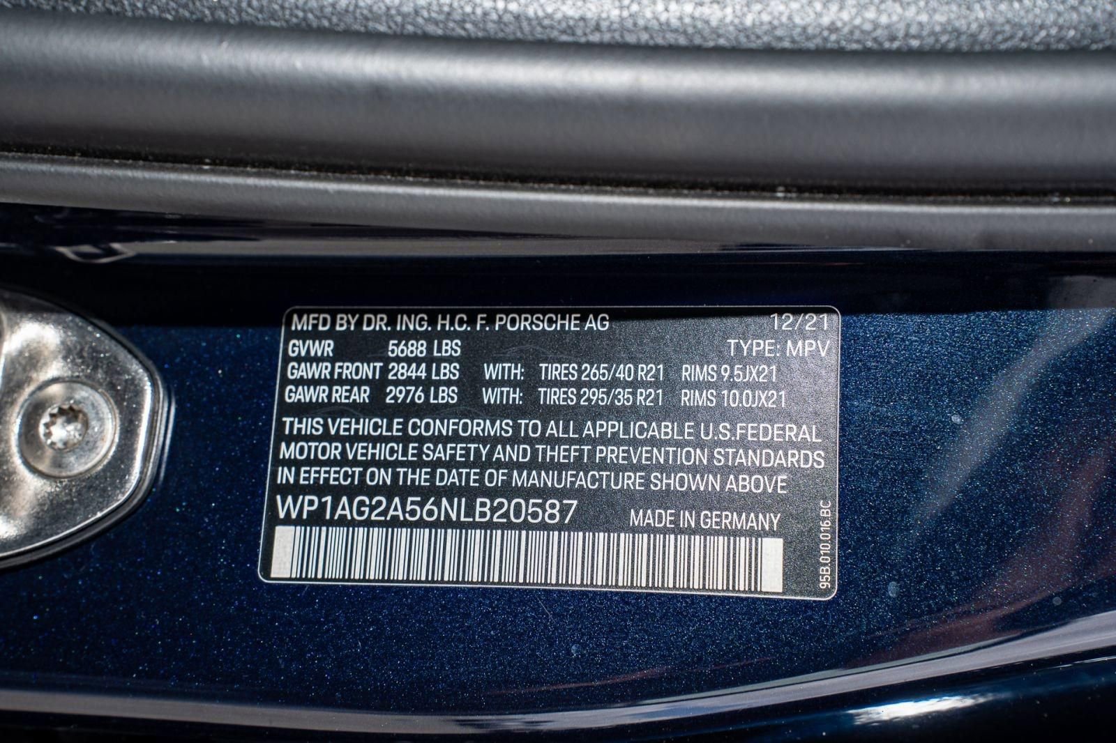 Used 2022 Porsche Macan S image 36